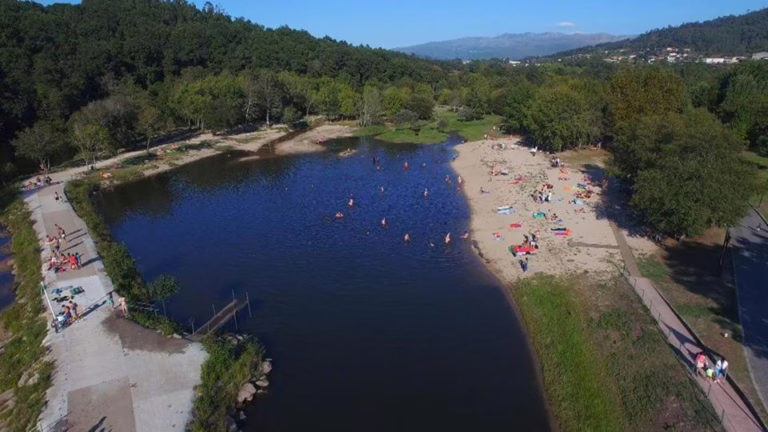 barca praia 768x432